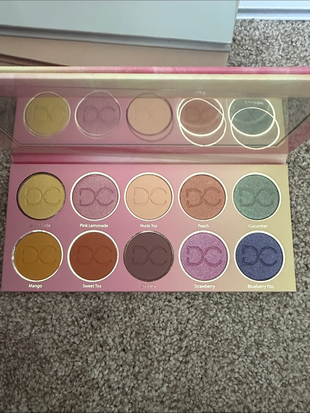 Dominique Cosmetics Lemonade Eyeshadow Palette - Picture 3 of 3
